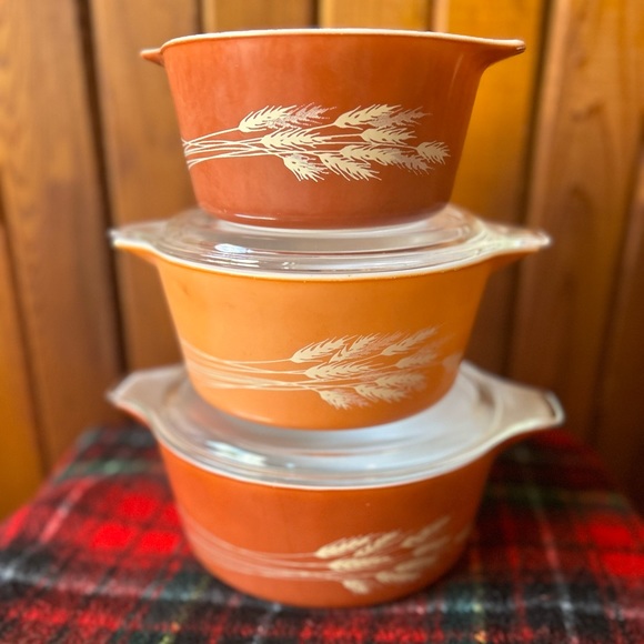 Pyrex Other - Vintage Pyrex "Autumn Harvest/Wheat" Nesting Mixing Bowls Casserole - Set of 3